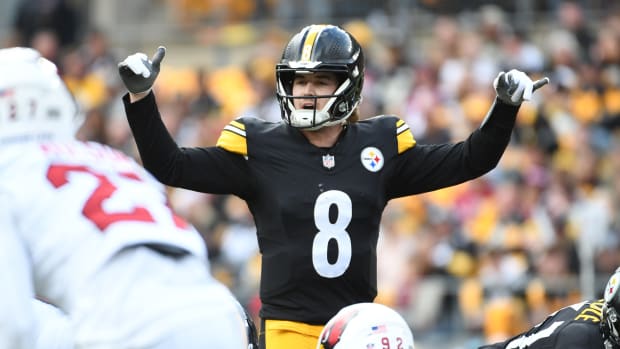 Pittsburgh Steelers quarterback Kenny Pickett